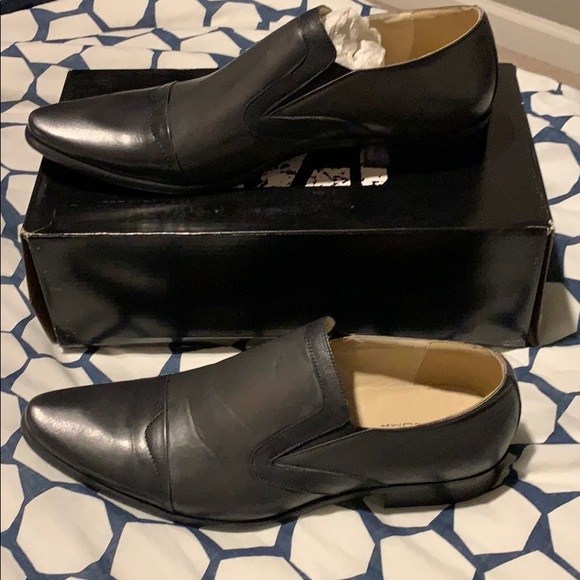 Shoes - Picture 1 of 7